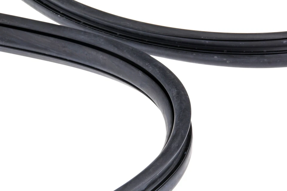 URO Parts 51317440154 Sello Ventana Trasera Para 67-76 BMW 1600 1602 2002 2002tii Foto 3 de 4