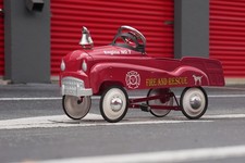 InSTEP Engine No. 7 Fire  Rescue Pedal Car Metal Ride On Vintage Red