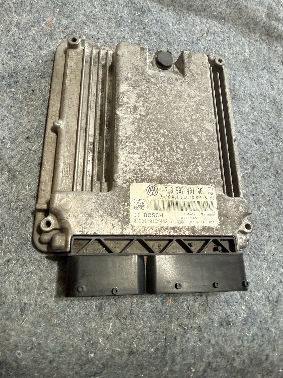 2009 2010 VW TOUAREG 3.0L TDI DIESEL ENGINE COMPUTER MODULE ECM ECU 7L0907401AC