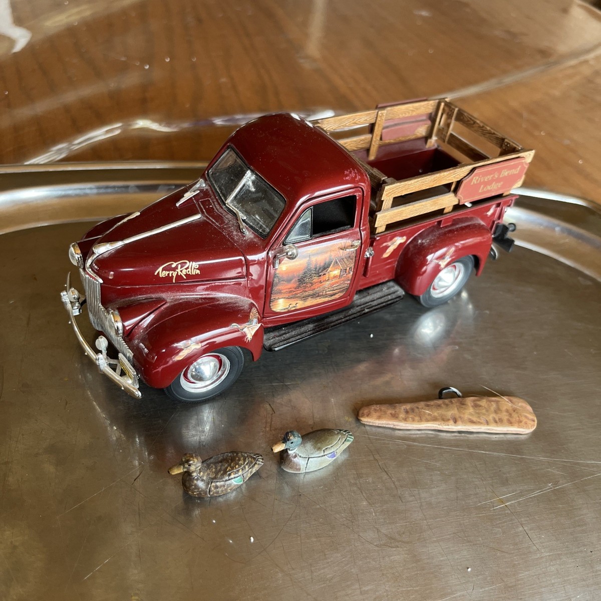 1947 Studebaker Terry Redlin Pick Up Truck ERTL Red 1/24 Diecast