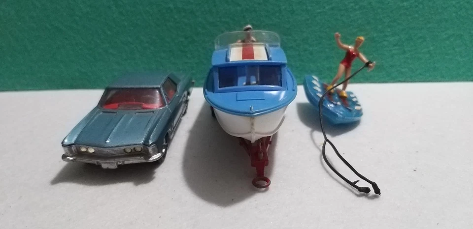 Corgi toys (no Dinky, Politoys, Tekno) Gift set Riviera - Immagine 2 di 4