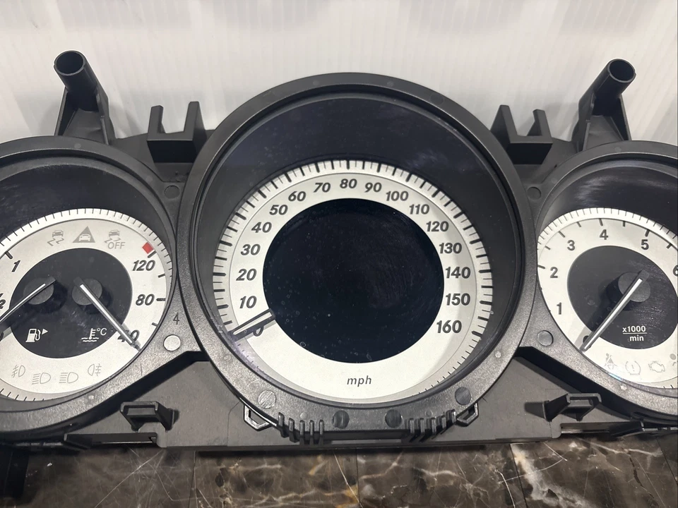 Cuadro velocímetro instrumento Mercedes W204 C250 C300 C350 12-14 OEM Foto 3 de 4
