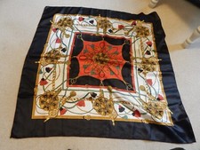 VTG LADIES POLYESTER SCARF BERKSHIRE 34 X 34 GOLD DESIGN