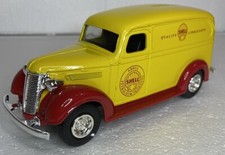 SHELL 1938 CHEVROLET PANEL TRUCK SET ERTL DIECAST COIN BANK 1993 ERTL 3894