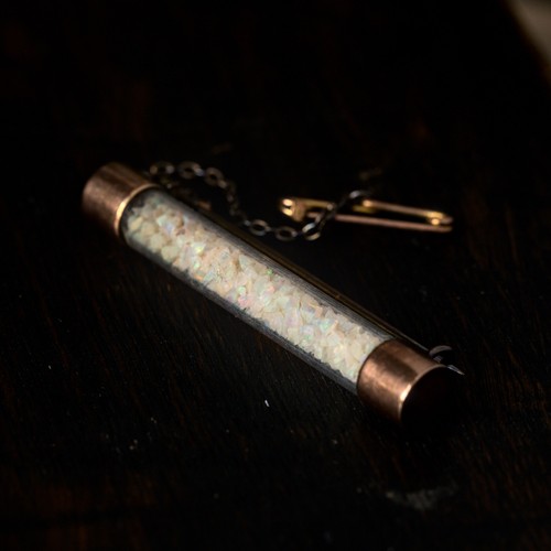 UNUSUAL ANTIQUE VICTORIAN ENGLISH 9K GOLD NATURAL OPAL CHIP GLASS VIAL BROOCH - Picture 2 of 5