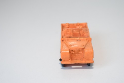 A48 1:43 TOMTE LAERDAL VINYL LAND ROVER PICK UP ORANGE EXCELLENT CONDITION 4 - Picture 3 of 7