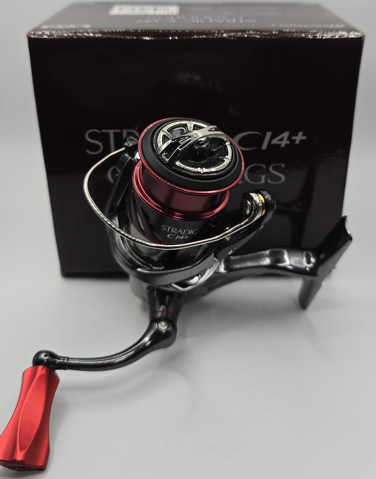 Shimano Stradic CI4+ C2000HGS-B Spinning Reel from Japan