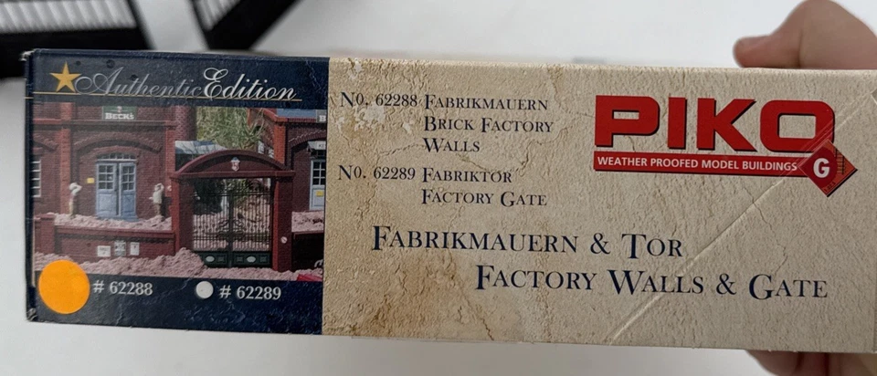 Piko 62288 & 62289 G Scale Brick Factory Walls And Gate With Box & Instructions - Image 2 of 4