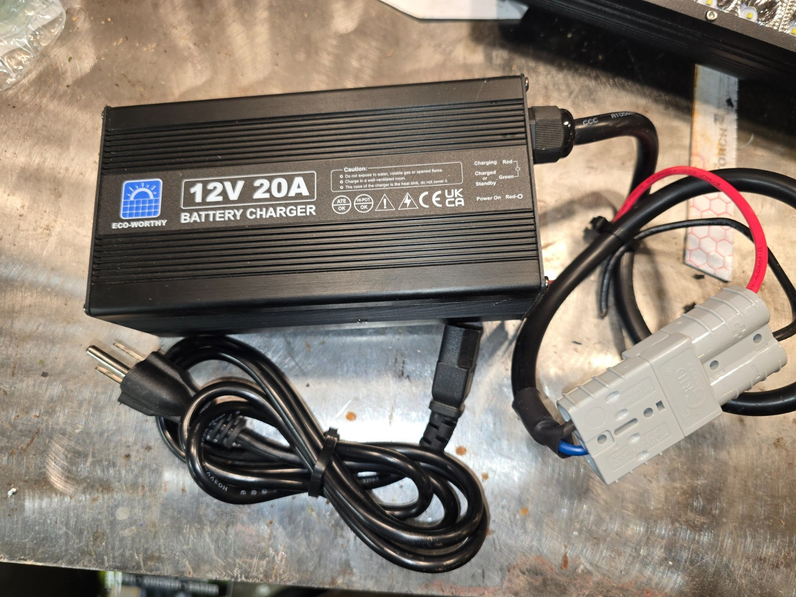 ECO-WORTHY 12V 20A  Lithium LifePO4 Battery Charger 14.6V Ma