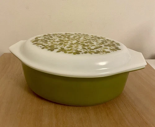 Vintage Pyrex Glass #045 Green Olives Oval Casserole Dish 2 1/2 Quart With Lid