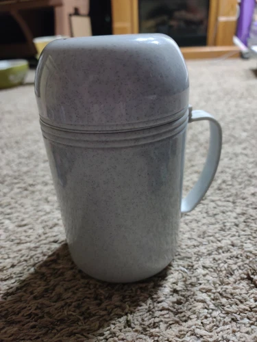  Alladin  plastic travel mug with handle 