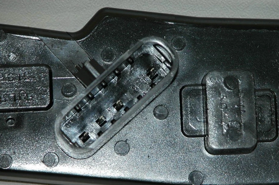 Placa de conector de luz trasera Grote 85460-5 para camión 88-99 C/K 92-99 Suburban Mor Foto 2 de 4