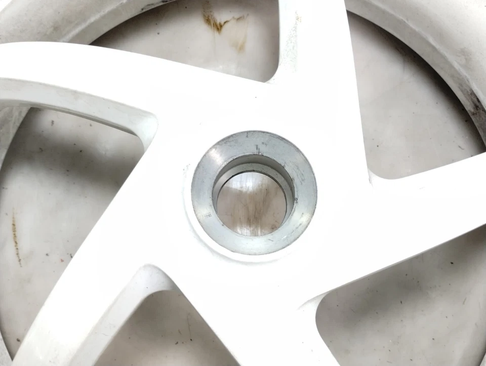 Llanta trasera Ducati Monster S2R 800 2006 recta (sin neumáticos) 17" X 5,5 Foto 2 de 4