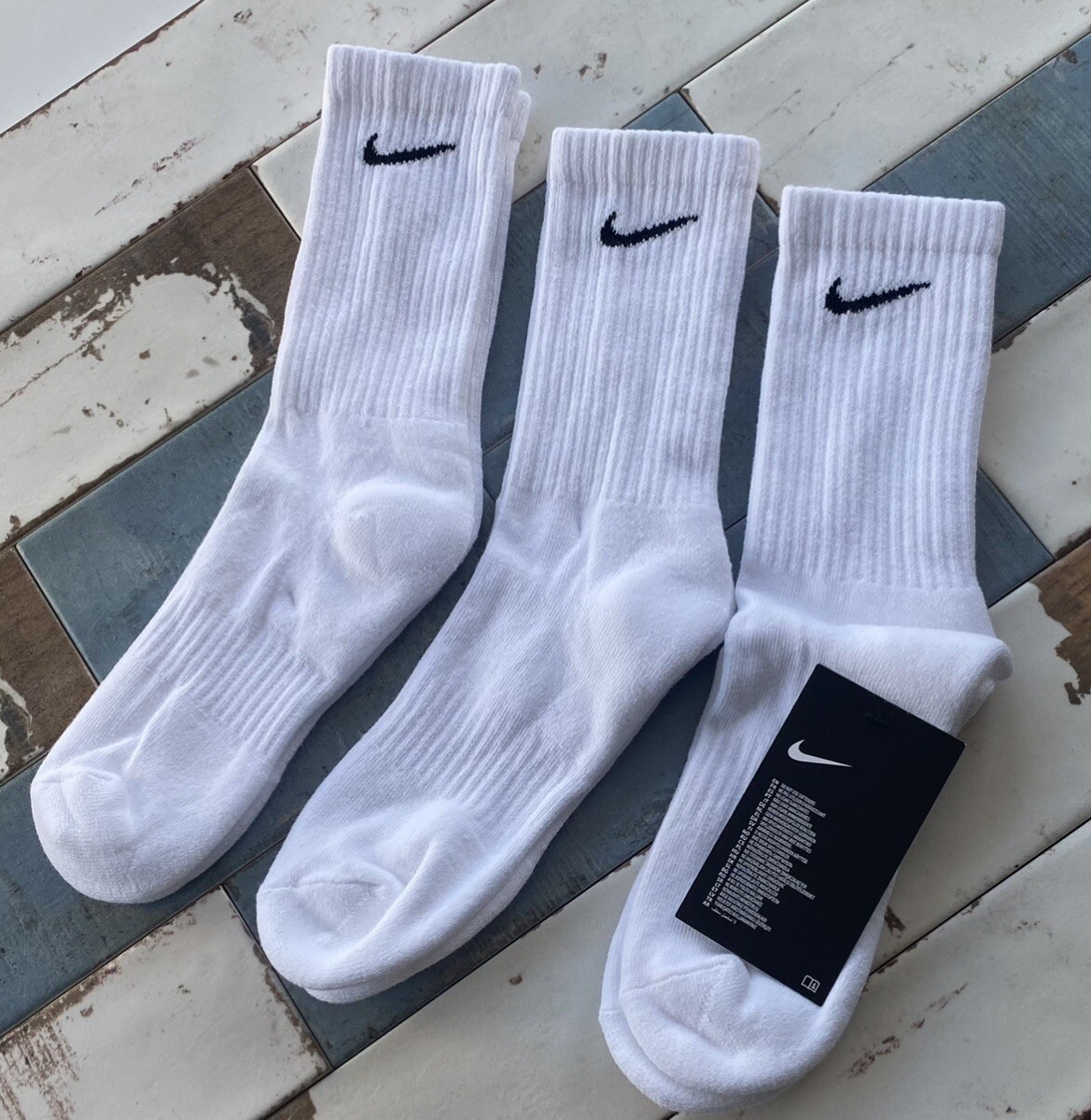 nike mid cut crew socks