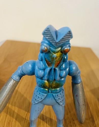 BANDAI Alien Baltan Soft Vinyl Figure Ultraman Lot 2 RARE 1983/1994 JAPAN - Picture 9 of 12