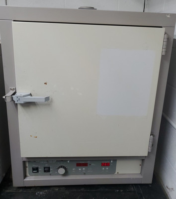VWR Scientific 1350 GM Digital Gravity Convection Incubator Lab Oven 4 cu ft