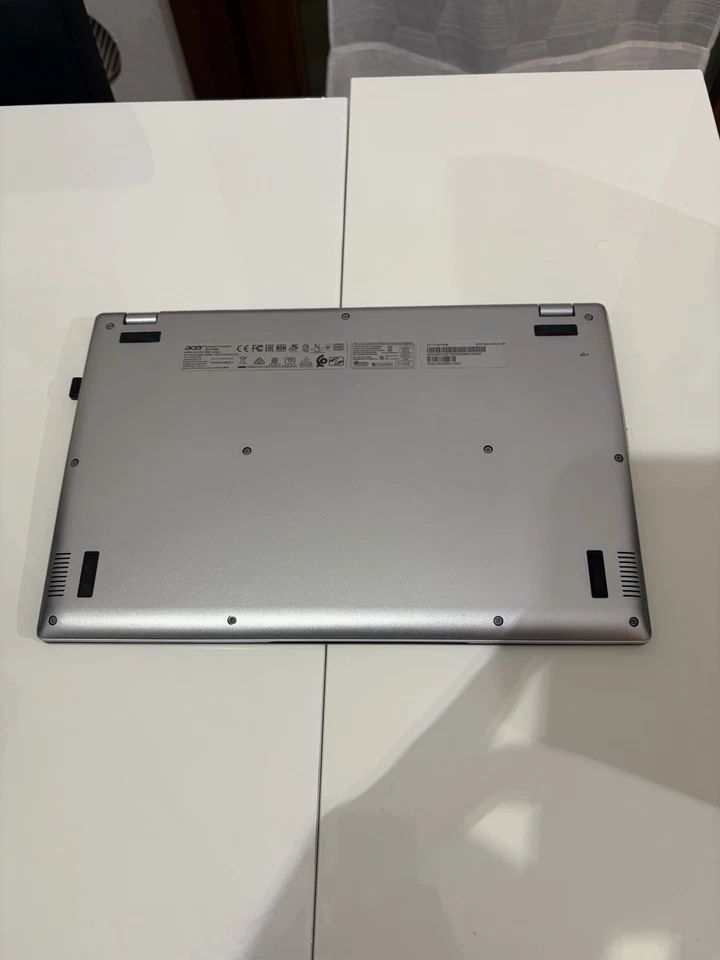 Acer Swift 1 Notebook ultra sottile | SF114-33 | Con Accessori, Borsa E Mouse - Immagine 4 di 4