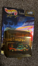 Hot Wheels Racing 1:64 Kyle Petty 44 1999 Pontiac Grand Prix NASCAR w/ Stand