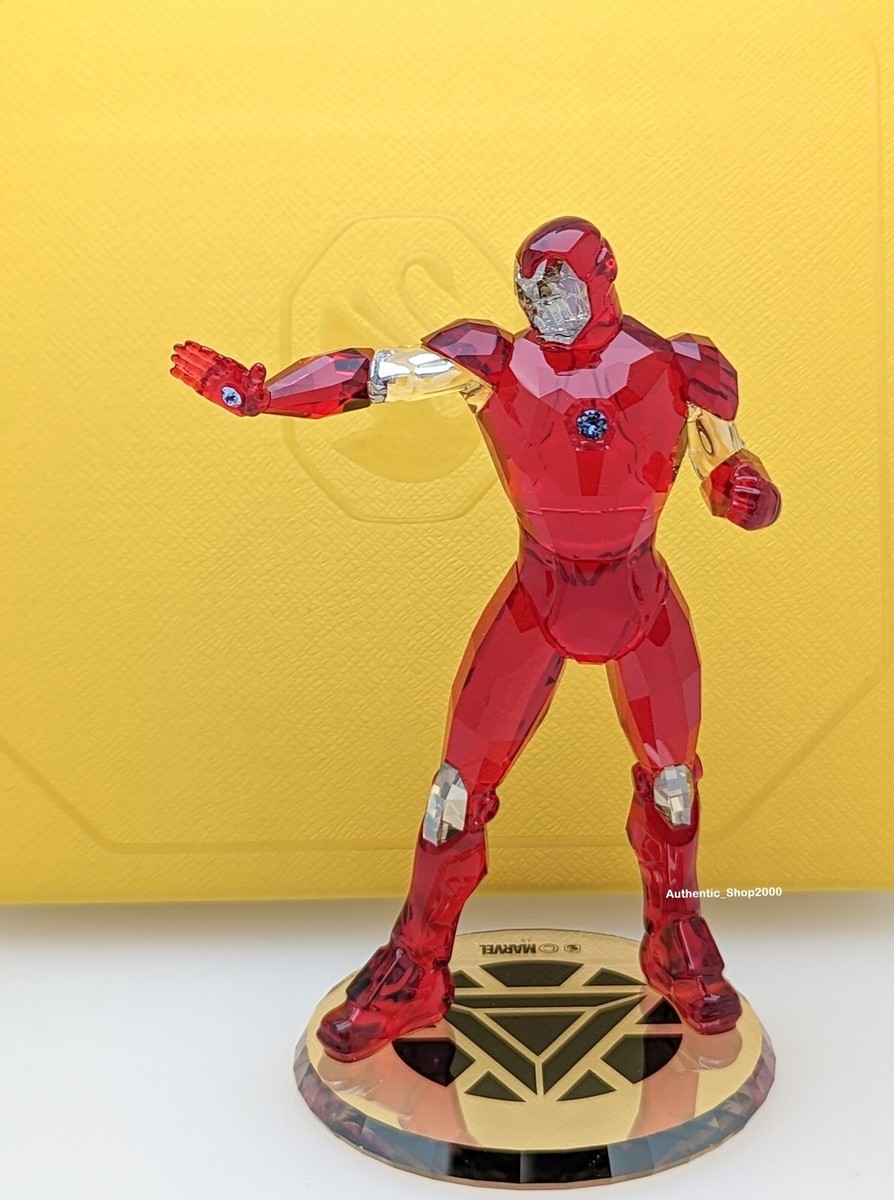 マント・ロギィ New 100% SWAROVSKI Marvel Iron Man Tony Stark in Red Suit
