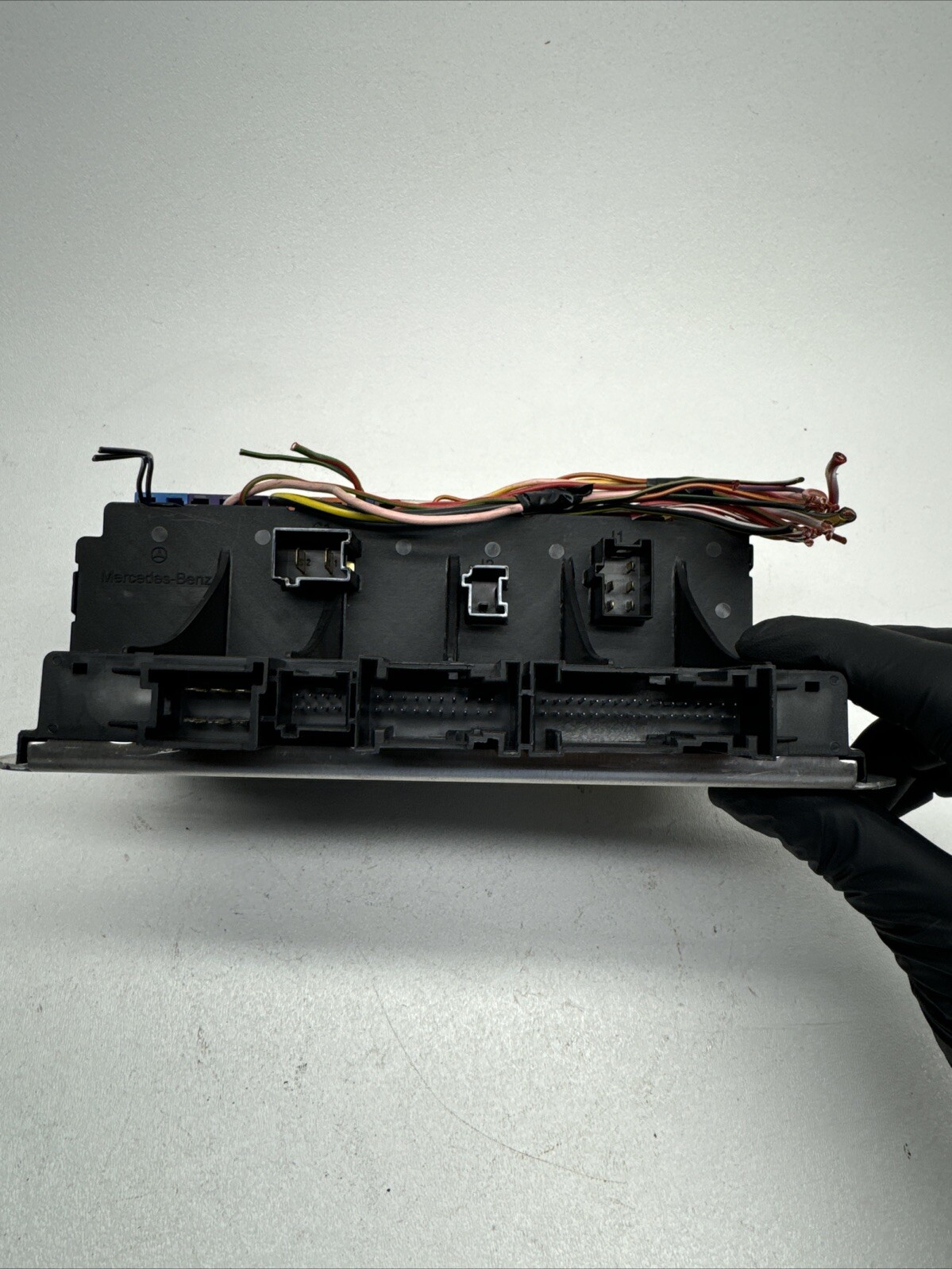 03-12 Mercedes R230 SL500 SL55 AMG Front Left SAM Fuse Box Control Module OEM