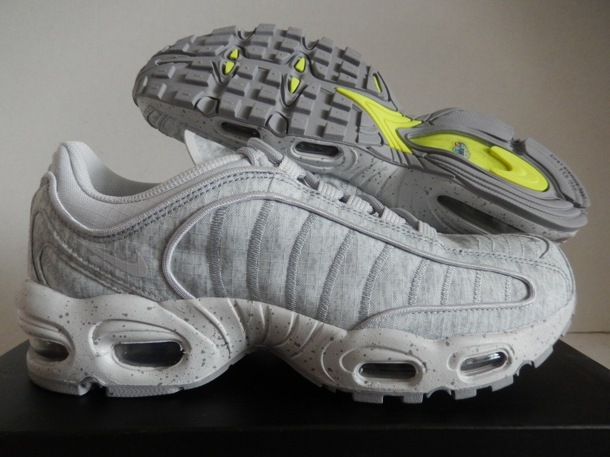 NIKE　Air 133d8734f04318f449c88ea5a2a31c