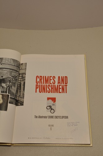 Crimes and Punishment - The Illustrated Crime Encyclopedia - *choose volume* - Picture 38 of 172