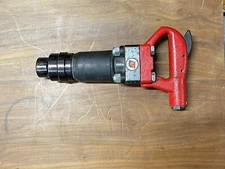 UT8651 Chipping Hammer