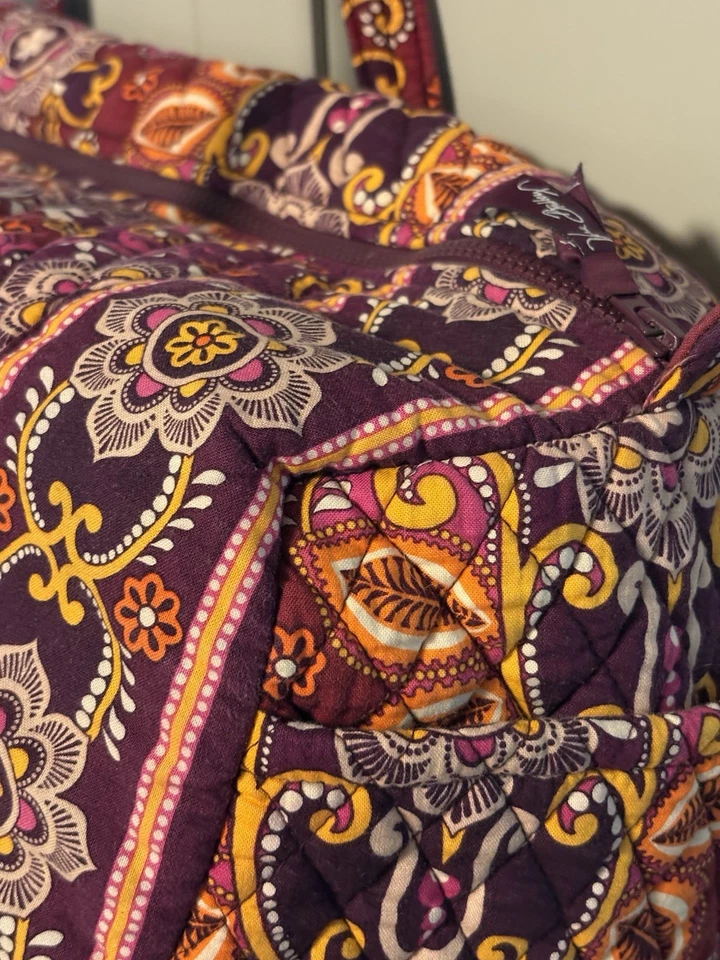 Vera Bradley Safari Sunset Duffel Bag LARGE Quilted Maroon Paisley Floral Zipper - Image 3 of 4