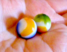 VINTAGE VITRO AGATE PARROT PARAKEET 5/8" MARBLES ESTATE 40s50s