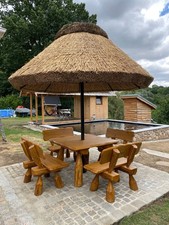 Sitzgarnitur  mit Sonnenschirm Reet gedeckt, Rustikale Gartenmöbel, Eichenholz