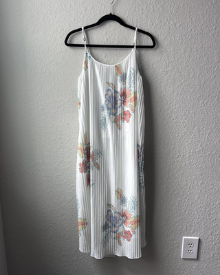 O'neill Junia Pleated Floral Shift Dress In Winter White