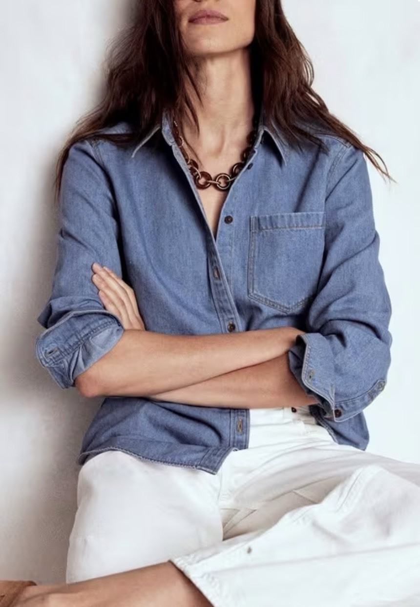 Boden Blue Chambray Shirt Womens Button Up Long Sleeve Cotton Size 4 Casual