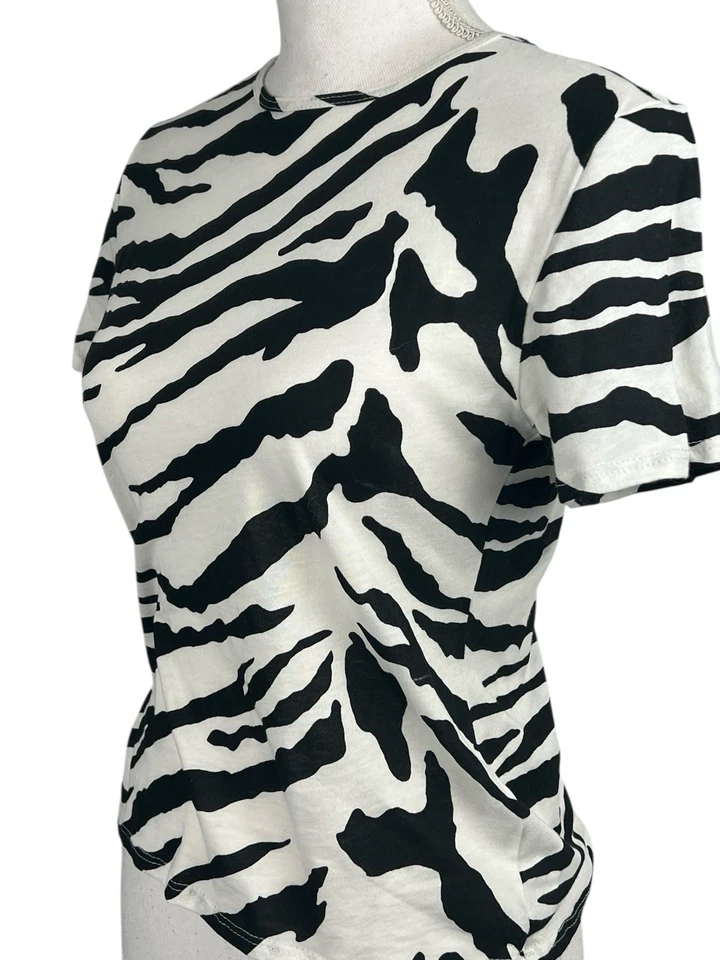 Cloud Hunter Y2K T-shirt Jrs Baby Tee Crew Fitted Zebra Print Cap Sleeve - Image 3 of 4