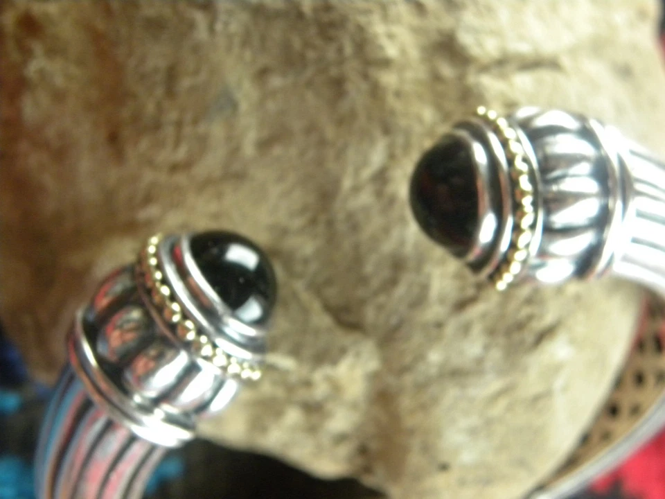 LAGOS Caviar 18k gold Sterling Silver Onyx Hinged Cuff Bracelet - Image 3 of 4