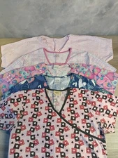 Womens Scrub Tops Valentine Size small lot/5 Brands Tafford, Movie Star, Knot Us