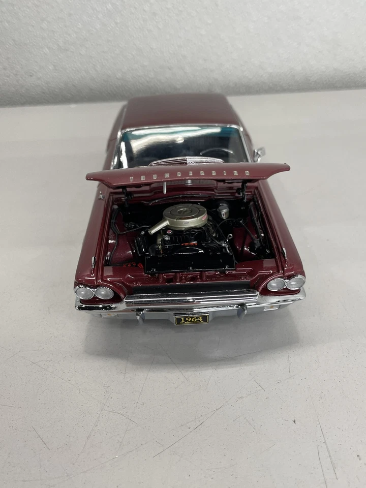 Ford Thunderbird 1964 vintage Danbury como nuevo techo rígido borgoña edición limitada raro Foto 4 de 4