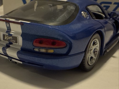 Danbury Mint (Brookfield) 1996 Dodge Viper GTS Coupe Blue 1:24 Original Box - Picture 6 of 9
