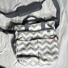 Skip Hop Gray/White Chevron Messenger Diaper Bag w/ Adjustable Strap Pockets