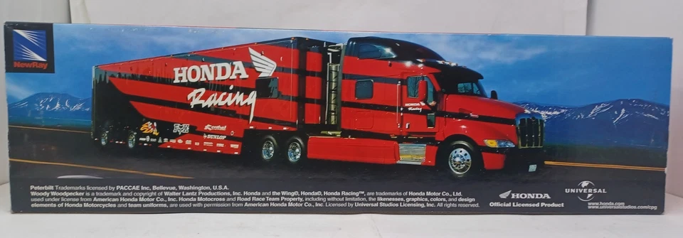 Литая модель NewRay Honda Racing Peterbilt 387 1:32 - Изображение 3 из 4
