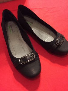 baretraps memory foam flats