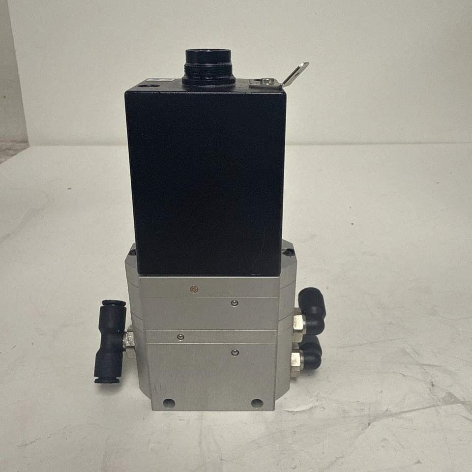 Regulador de presión proporcional Festo MPPE-3-1/8-10-010B 161162 Foto 2 de 4