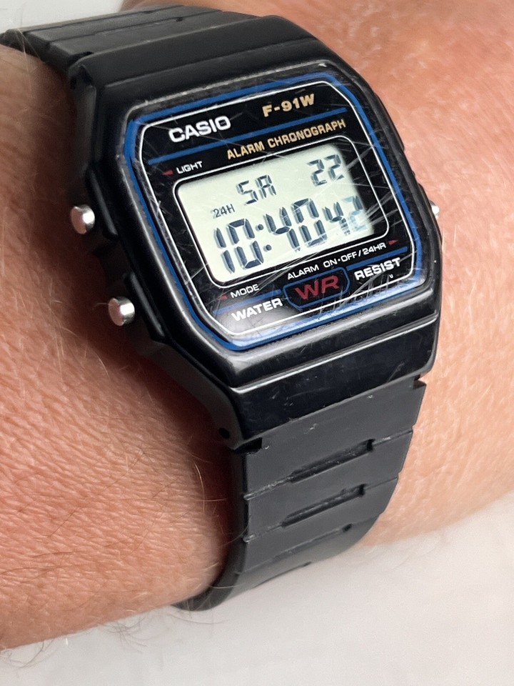 Casio F-91WB-7ACF: Orologio Digitale Unisex Con Cinturino In Resina Bio-based E Dettagli Turchesi
