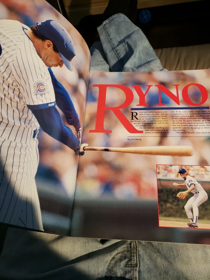 1991 Chicago Cubs Yearbook MLB Ryne Sandberg Cover Andre Dawson - Image 2 of 4