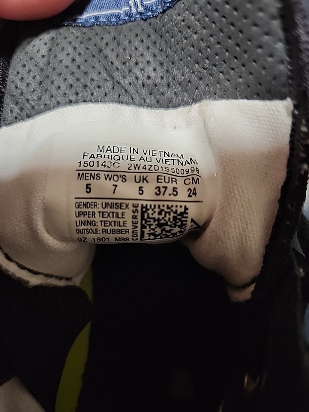 Converse All Star Size 5 - image 4