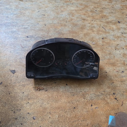 VW Tiguan 5N  Bj 2008 Tacho Kombiinstrument5N0920870C mit 180Tkm