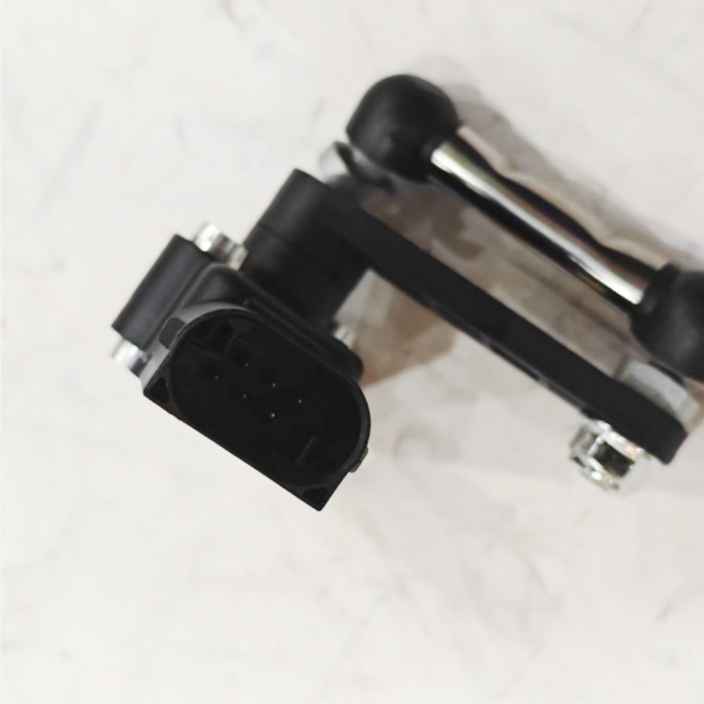Maserati Levante 2018-2020 Rear Left Ride height sensor P/N 670037527