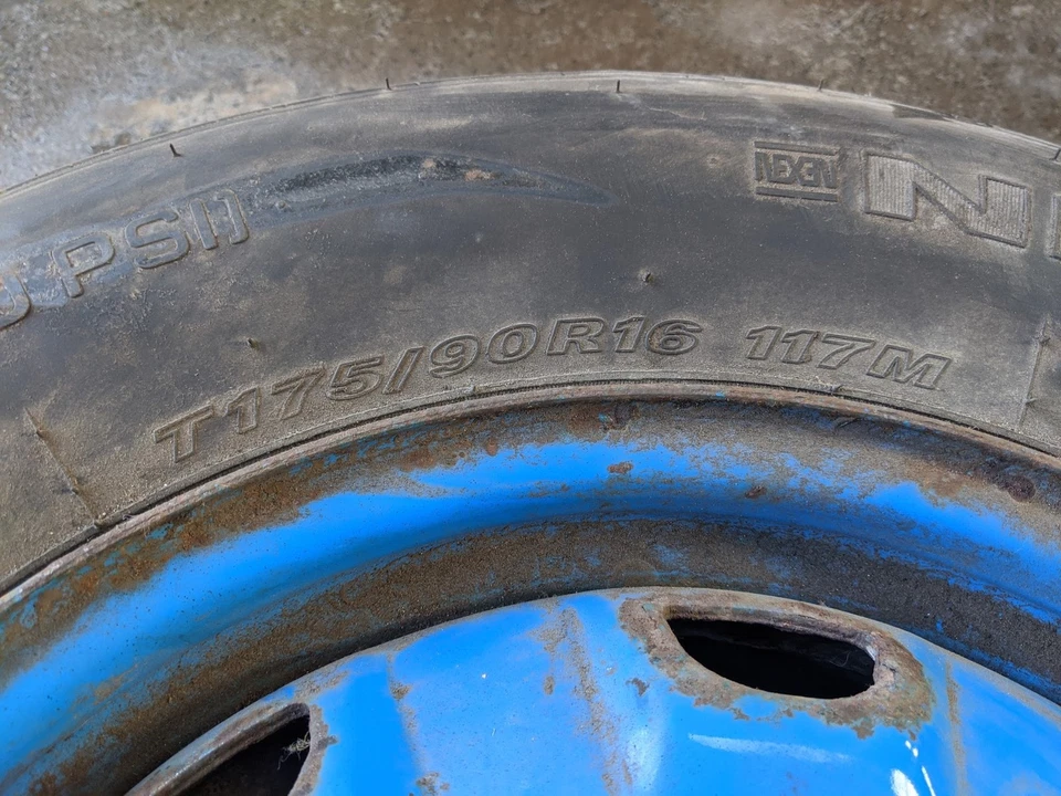SSANGYONG KYRON 2008 RESERVERAD MIT REIFEN T175/90 R16 - Bild 2 von 4