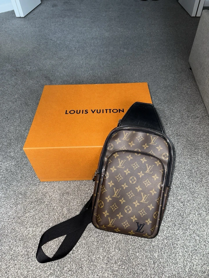 Bolso bandolera Louis Vuitton Avenue casi nuevo monograma lona Macassar 2023 AUTÉNTICO Foto 3 de 4