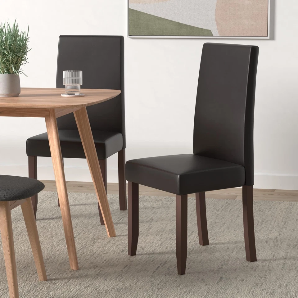 Sillas de comedor Acadian - Tapizadas de madera maciza y cuero vegano Parsons... Foto 2 de 4