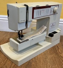 Macchina da cucire Husqvarna Classica 100 resistente usata - garanzia